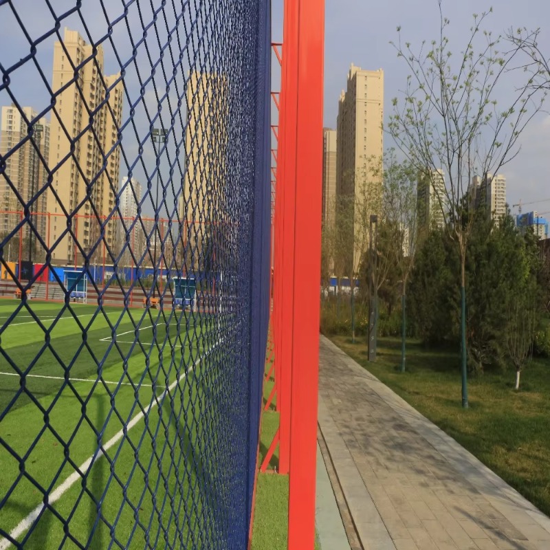 ملعب كرة قدم داخلي وخارجي بدون - مراجعة Outdoor Sport Flooring وسعره