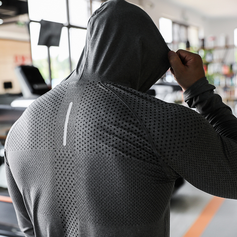 بدلة رياضية رجالي لممارسة الري - مراجعة Outdoor Sport Hoodie وسعره